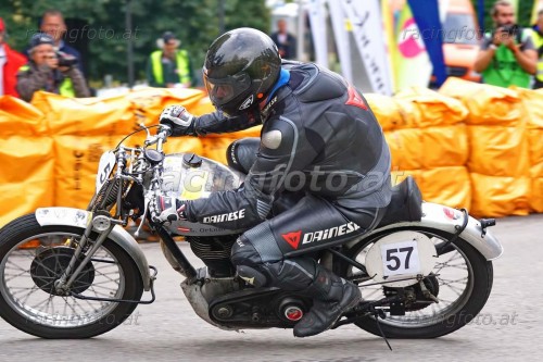 DSC02335 (1400)