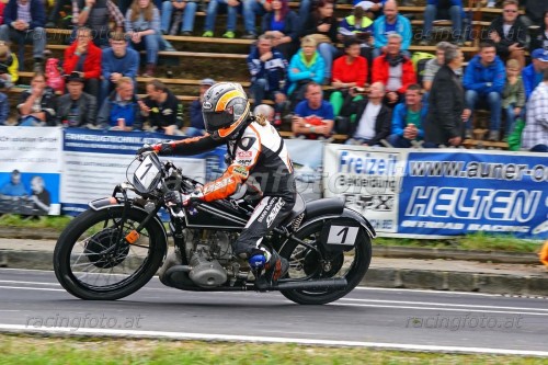 DSC04692 (1400)