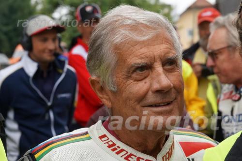 #1 Giacomo Agostini